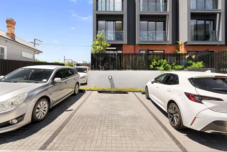 4/11 Western Springs Road Morningside_13