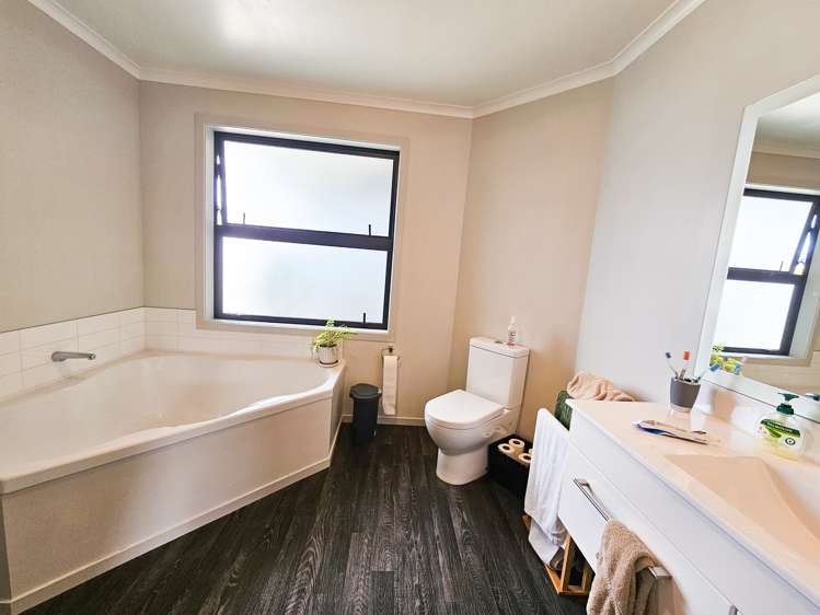 19 Magnetic Place Cromwell_10