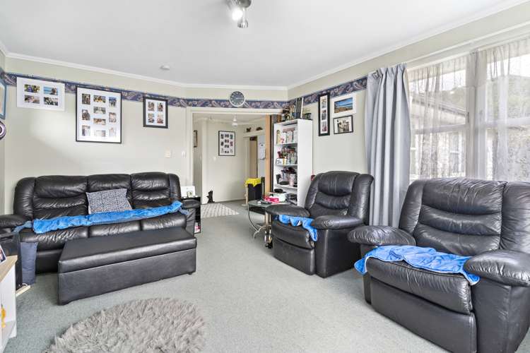 7 Churchill Crescent Featherston_4