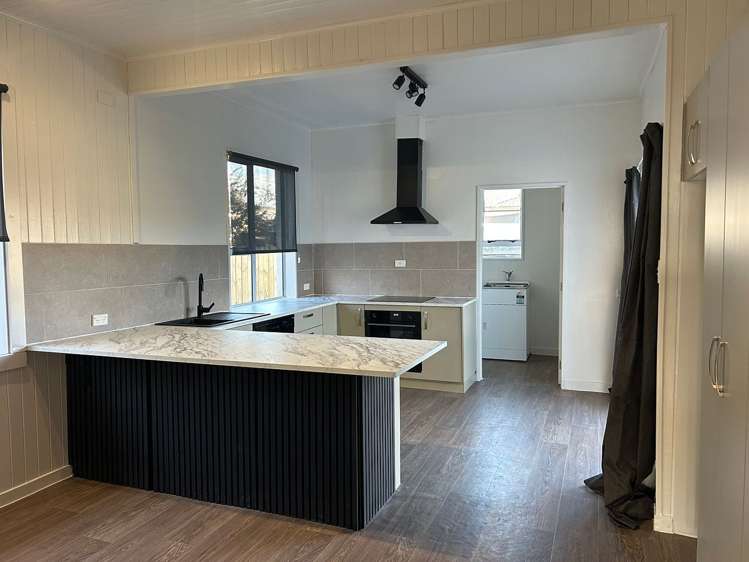 25 Walshs Road Allenton_3