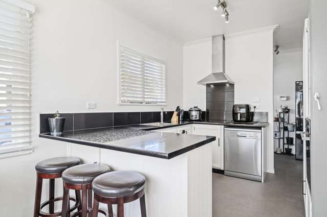 21 Miro Street Utuhina_1