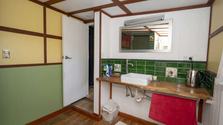 727 Mikimiki Road Mikimiki_10