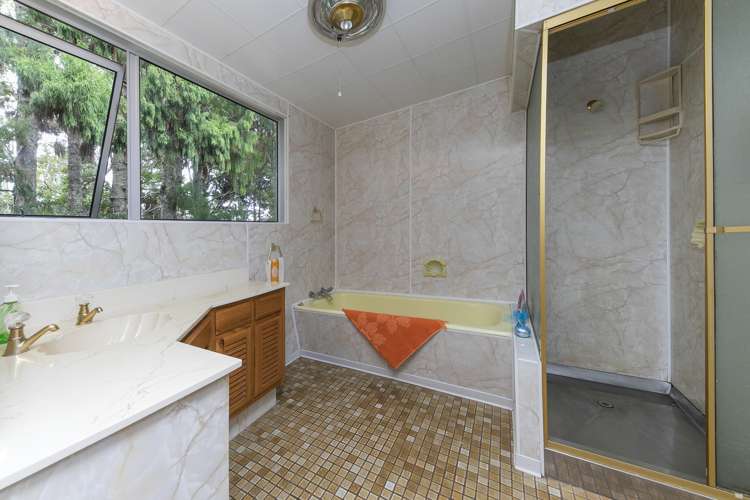 27 Ngaio Road Titirangi_10