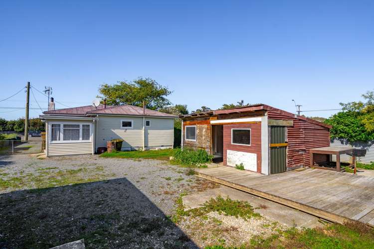 412 High Street South Carterton_16