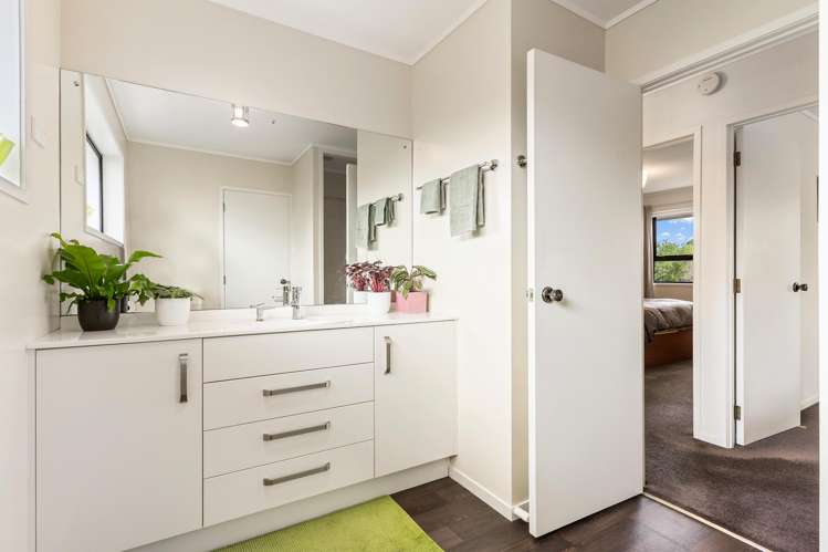 2/6 Annette Avenue Te Atatu South_17