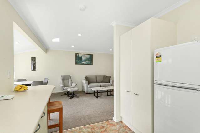70/42 Main Road Tawa_3