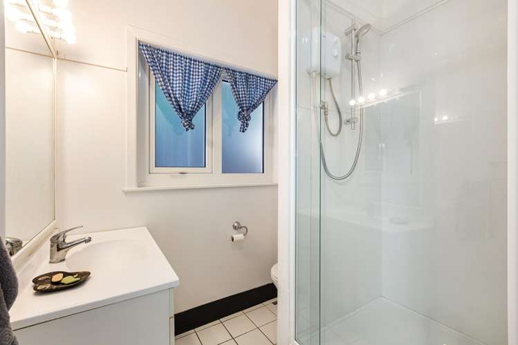 14/51 Adams Terrace Kelburn_8