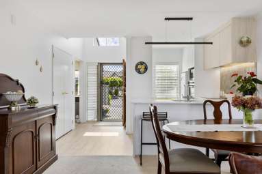 18 Lakeridge Close_3