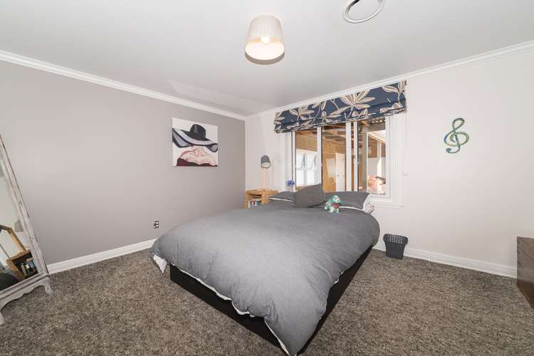 5 King Street Halcombe_12