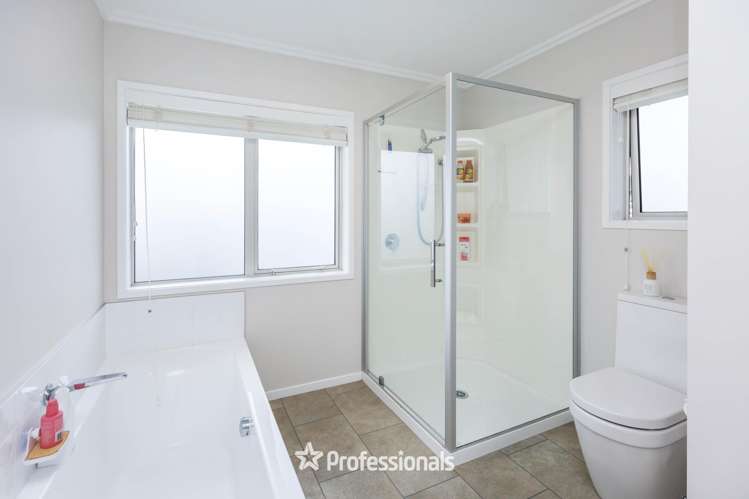 2 Chalfont Road Silverstream_18