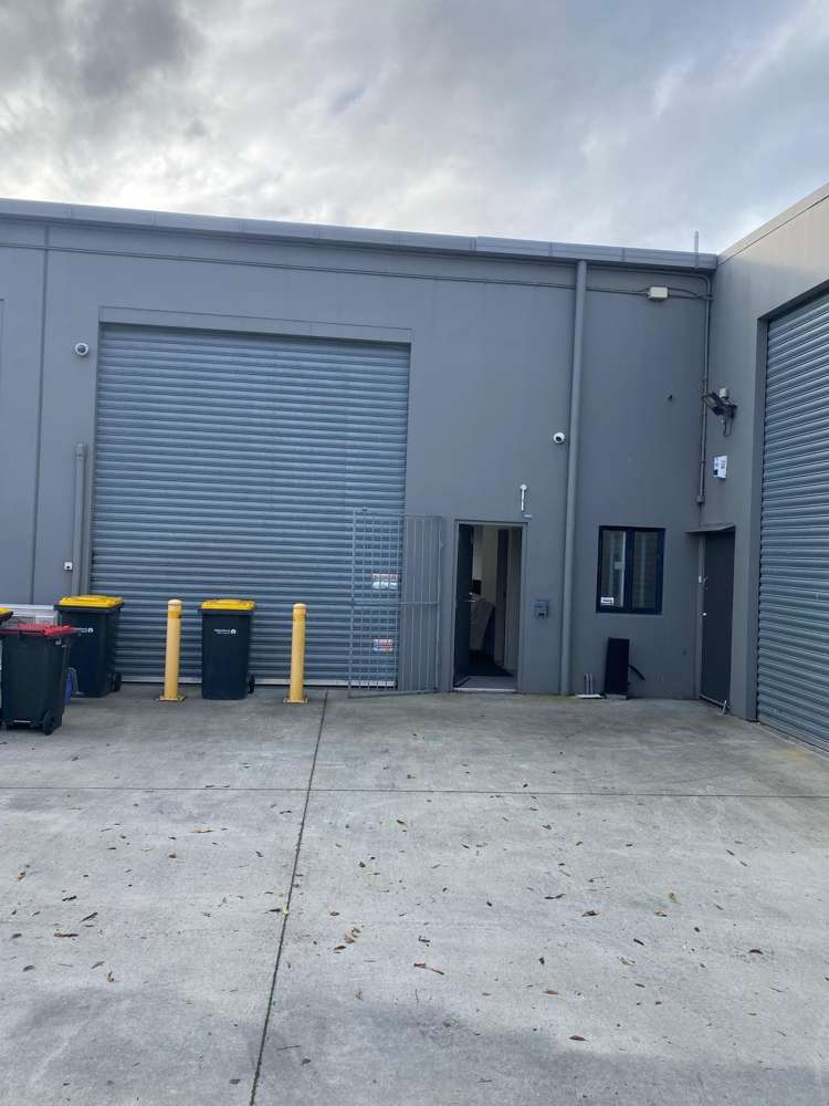 2/1008 Ferry Road Ferrymead_18