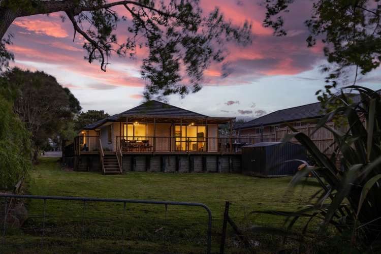 15 Riverboat Lane Helensville_3