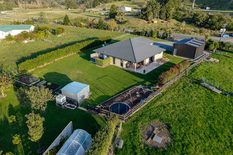 203 Turitea Road Fitzherbert_21