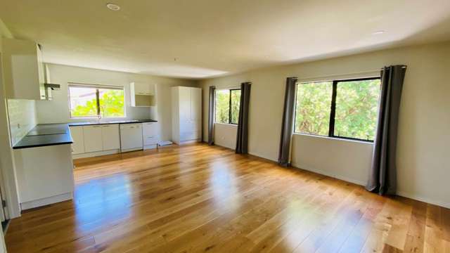 4/532 Whangaparaoa Road Stanmore Bay_3