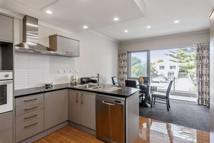 8/4 Dp Seaview Road Paraparaumu Beach_9