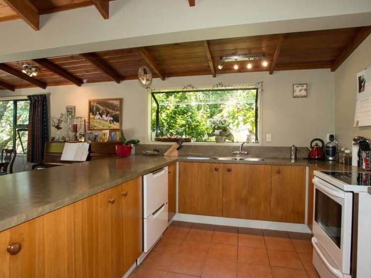 72 Tauroa Road Havelock North_10
