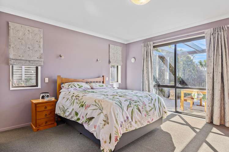 27 Sterling Crescent_5