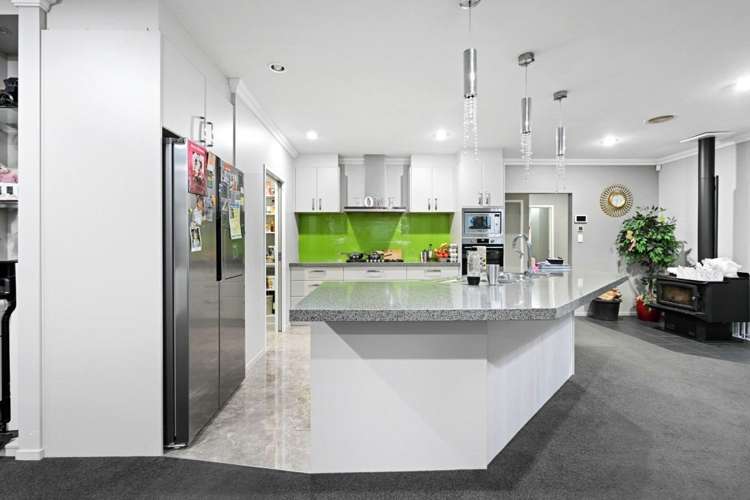 14 Castleton Way 2743_2