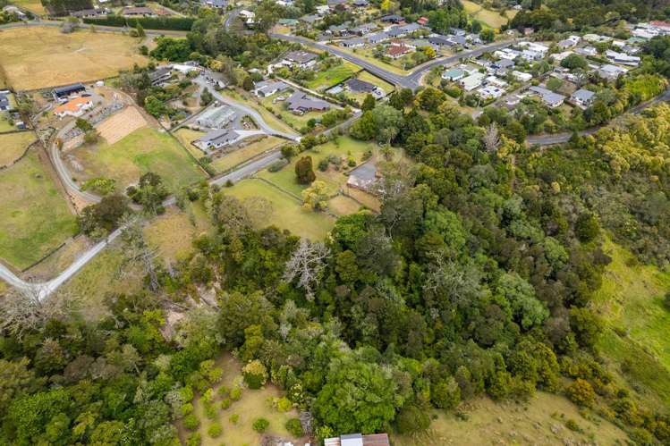 3 Mackesy Road Parahaki_38