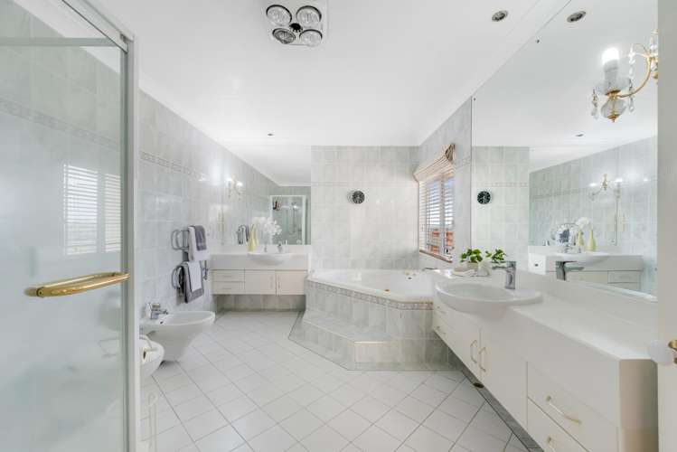 35 McCahill Views Botany Downs_35