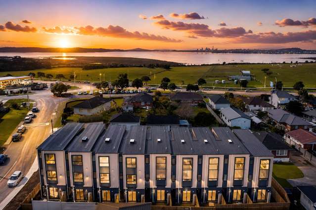 Sea Views, Flexible Living & Modern Style
