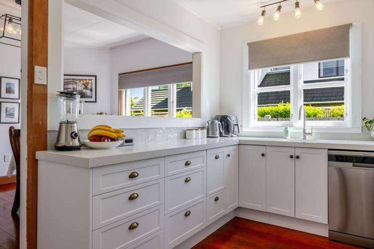 475 College Street_4