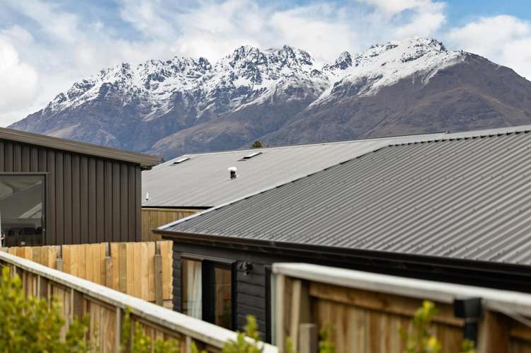 7 Crop Street Jacks Point_23