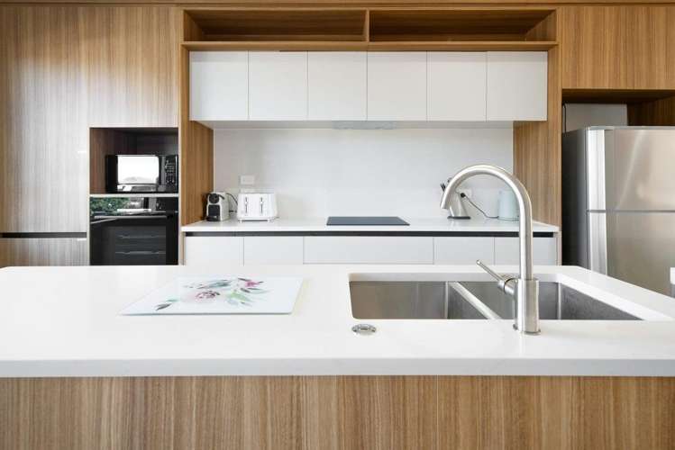 6/1B Egremont Street_4