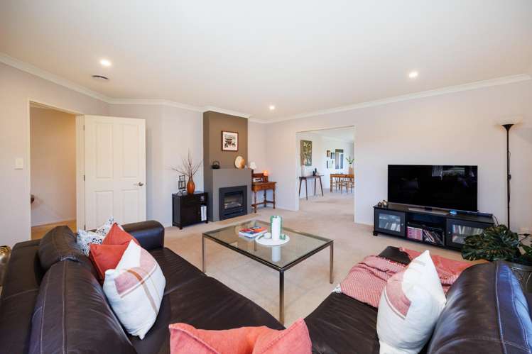 23 Johnstone Drive Fitzherbert_11