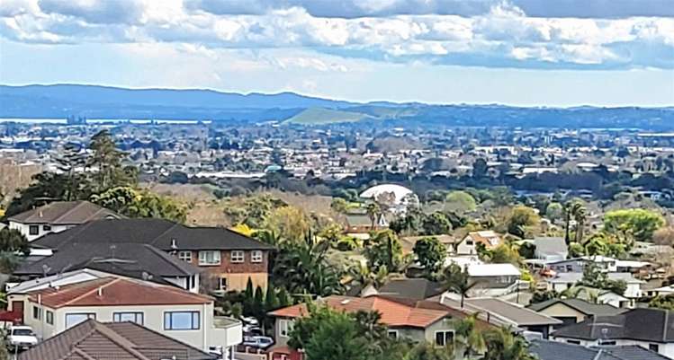 8 Timo Way Flat Bush_18