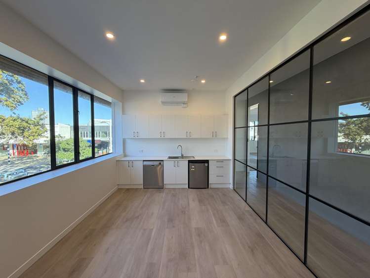 87-91 Hurstmere Road Takapuna_10