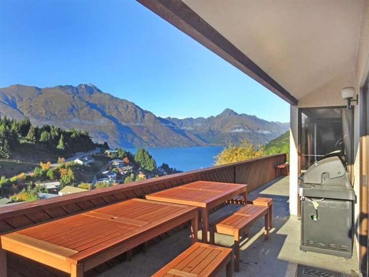 20 Lochy Road Fernhill/Sunshine Bay_3