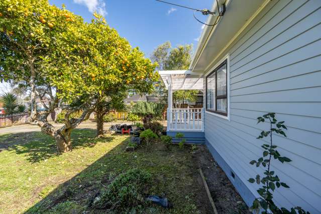 37 Antrim Crescent Otara_3