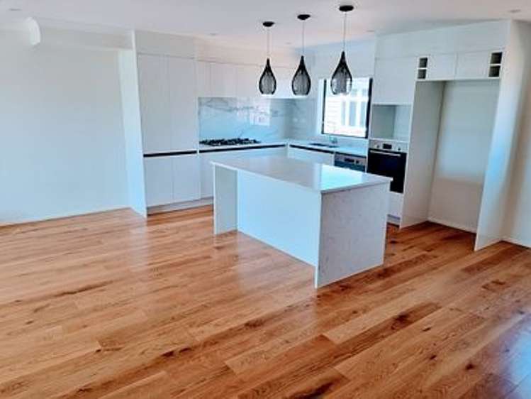2/2 Marion Avenue Mount Roskill_3