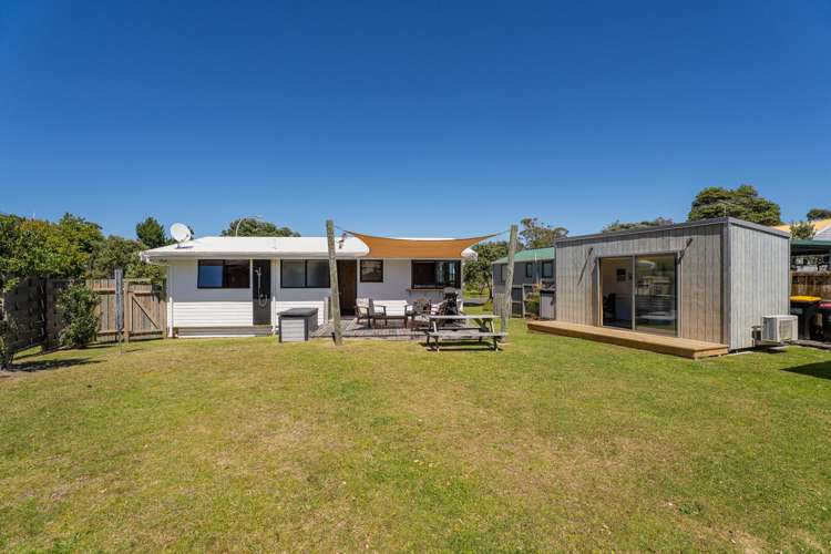117 Winslow Place Matarangi_18