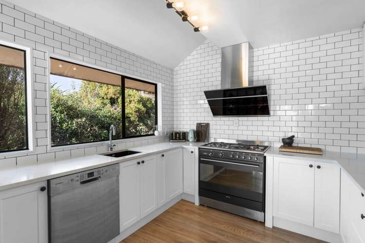 1/1 Riverview Road New Lynn_5