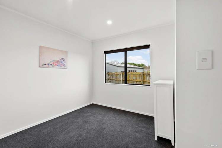 2147 Awhitu Road Pollok_17