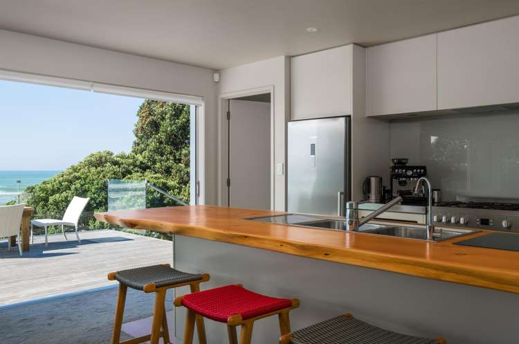 1 Lloyd George Road Wainui_3