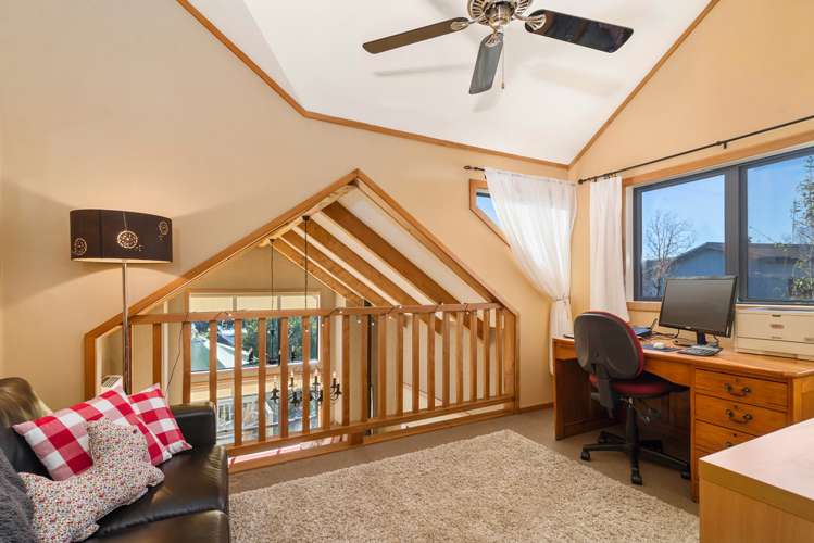 15a Holden Avenue Holdens Bay_12