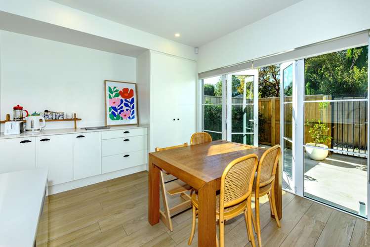 5/2 Albemarle Street Sydenham_7