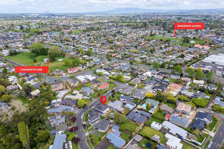 1/7 Tudor Crescent Chedworth_23