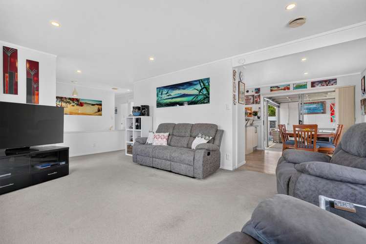 92 Rosario Crescent Red Beach_14