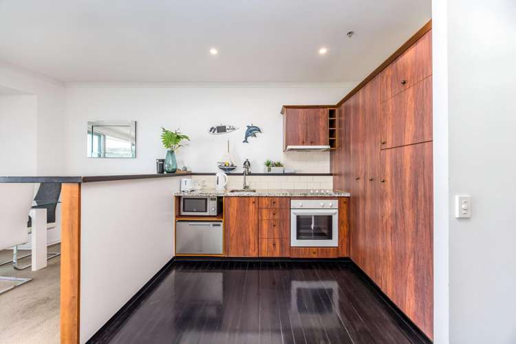 24/137 Quay St - 4 Weeks Free Rent! 10015_4
