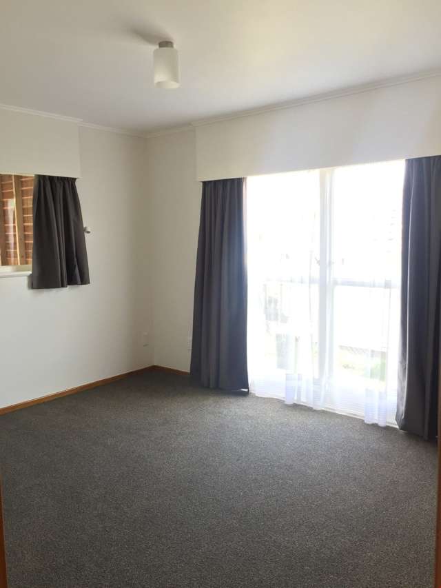 83 Royal View Road Te Atatu South_4