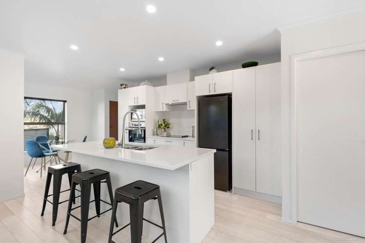 4 Karauria Lane Orewa_27