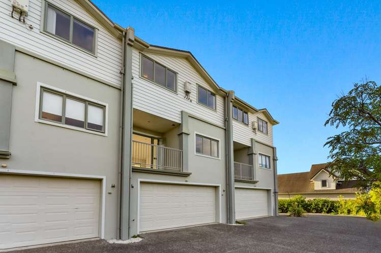 2/11 Hatfield Place Albany Heights_21