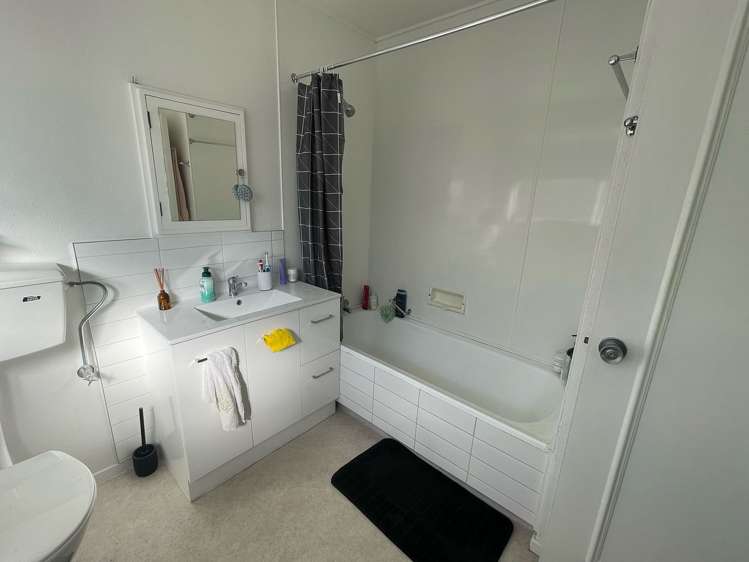 34 Duchess Place Maupuia_7