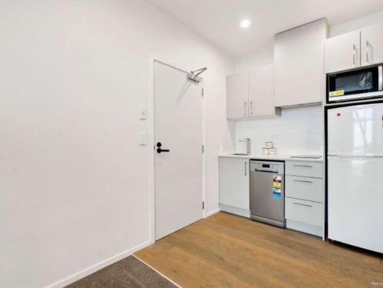 710/770A Great South Road Wiri_5