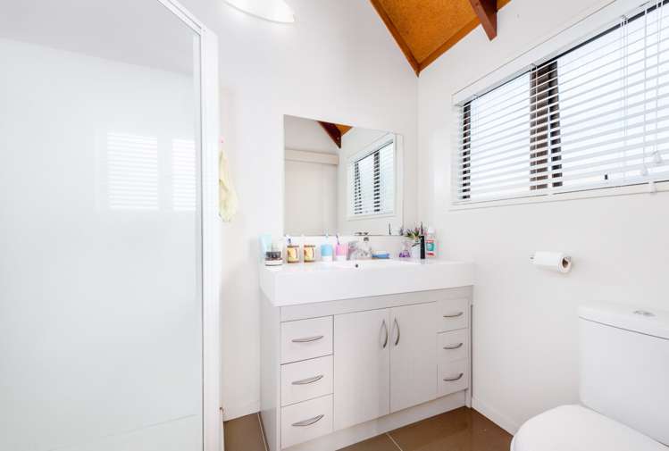 8 Austin Brave Place Favona_20