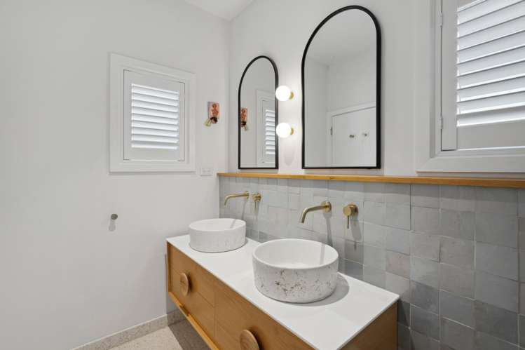 916 Aubrey Road Albert Town_19